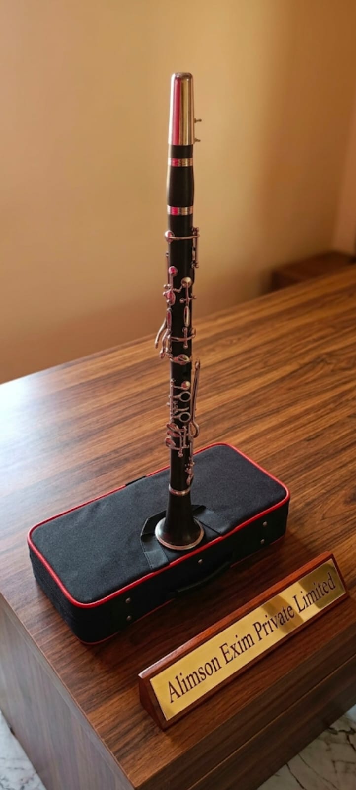 ALIMSON STUDENT BB CLARINET FOR BEGINNERS WITH LIGHTWEIGHT PROTECTIVE CASE - MOUTHPIECE, LIGATURE, REED - Image 2